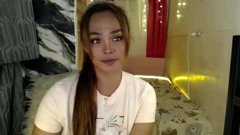TYRA online show from December 18, 2024, 1:56 pm