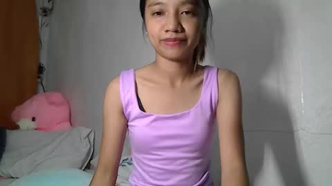 Snapshot of urshamegirl4you chatting on April 20, 2026, 12:30 pm Your LUNA online show from April 20, 2026, 12:30 pm