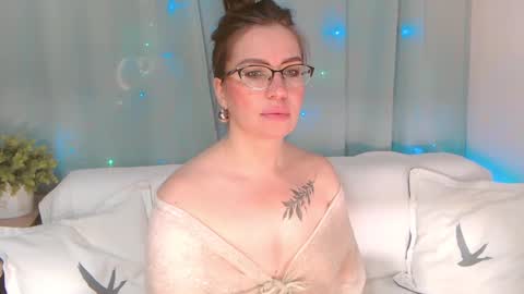 Silvia online show from December 19, 2024, 5:40 am
