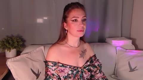 Silvia online show from December 2, 2025, 6:08 am