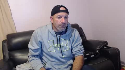 urslav75 online show from November 1, 2025, 11:51 pm