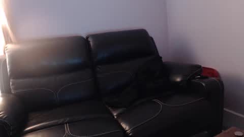 urslav75 online show from November 23, 2025, 6:52 pm