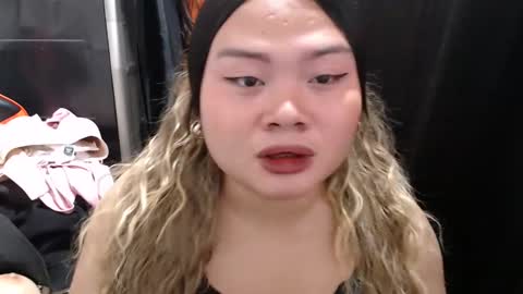 Snapshot of urslut_nicki chatting on October 18, 2025, 3:09 am xaica online show from October 18, 2025, 3:09 am