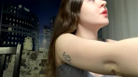 Hannah online show from April 6, 2026, 10:44 pm