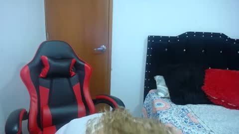 Snapshot of ursulawhite69 chatting on October 26, 2025, 1:00 am Eveling Blanco online show from October 26, 2025, 1:00 am