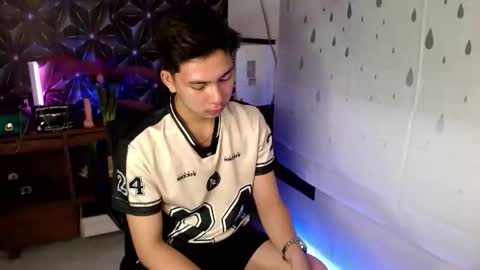 ursweet_jade online show from October 22, 2025, 10:26 am