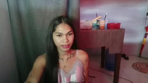 ursweet_zeviixx online show from April 2, 2026, 7:28 am