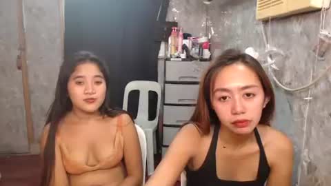 ursweetpinky online show from May 3, 2026, 1:17 pm
