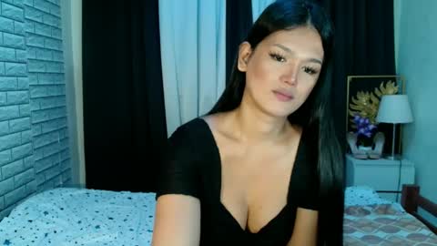 Snapshot of urthai_hotfilipinax chatting on October 3, 2025, 11:13 pm angel online show from October 3, 2025, 11:13 pm