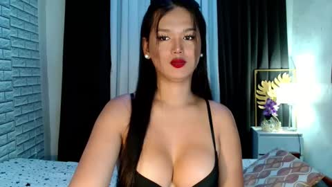 Snapshot of urthai_hotfilipinax chatting on October 12, 2025, 10:20 pm angel online show from October 12, 2025, 10:20 pm