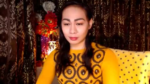 Snapshot of urtimelessbeauty chatting on February 6, 2025, 10:43 pm Merca online show from February 6, 2025, 10:43 pm