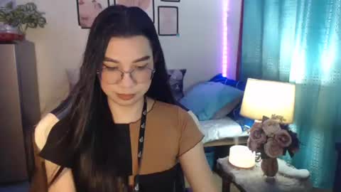 Ashley Kate Mateo Gray online show from December 5, 2024, 11:27 am