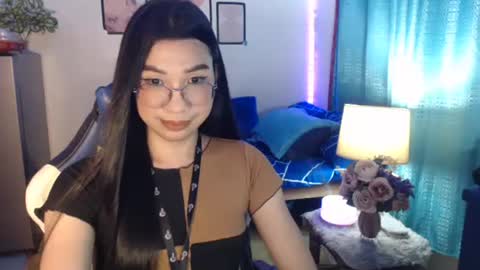 Ashley Kate Mateo Gray online show from December 22, 2024, 1:55 pm