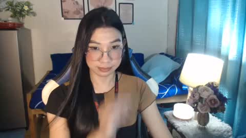 Ashley Kate Mateo Gray online show from January 27, 2025, 1:19 pm