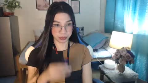 Ashley Kate Mateo Gray online show from February 5, 2025, 11:02 am