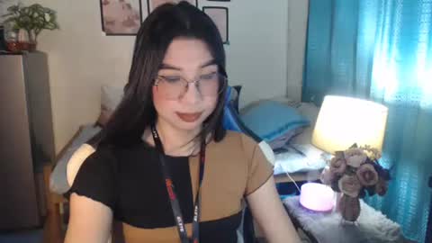 Ashley Kate Mateo Gray online show from February 18, 2025, 10:38 am