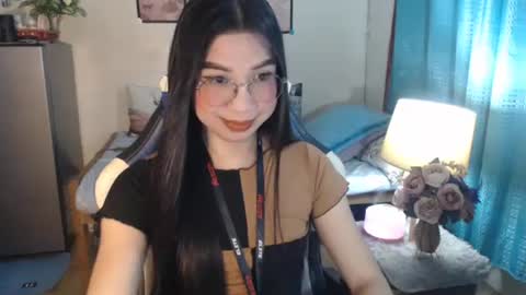 Ashley Kate Mateo Gray online show from February 21, 2025, 5:35 am