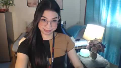 Ashley Kate Mateo Gray online show from February 25, 2025, 10:04 am