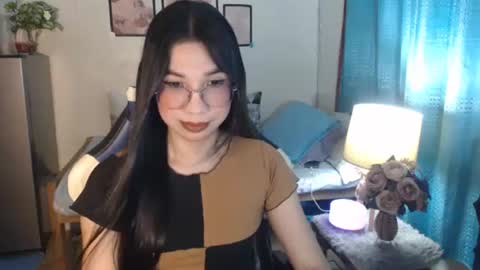 Ashley Kate Mateo Gray online show from March 8, 2025, 11:27 am