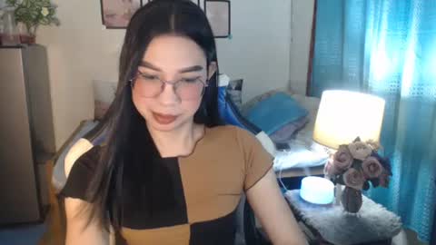 Ashley Kate Mateo Gray online show from March 12, 2025, 11:20 am