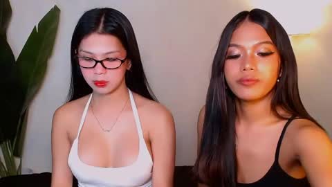 Snapshot of urwildest_margaret chatting on May 4, 2026, 4:25 pm urwildest_margaret online show from May 4, 2026, 4:25 pm