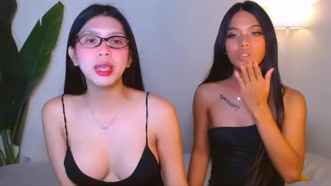 Snapshot of urwildest_margaret chatting on May 7, 2026, 6:24 pm urwildest_margaret online show from May 7, 2026, 6:24 pm