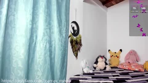 Snapshot of uryko_yor chatting on December 5, 2024, 11:07 pm online show from December 5, 2024, 11:07 pm