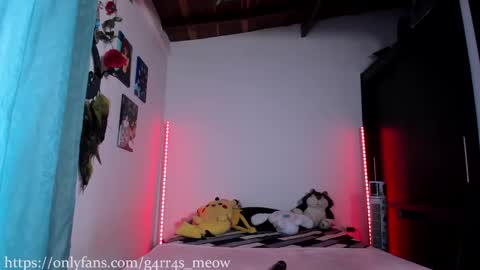 Snapshot of uryko_yor chatting on January 31, 2025, 9:37 pm online show from January 31, 2025, 9:37 pm