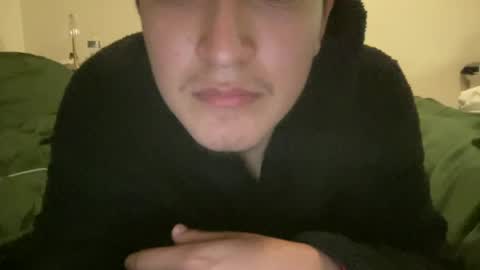 urztrulyy_ online show from June 23, 2026, 3:43 pm