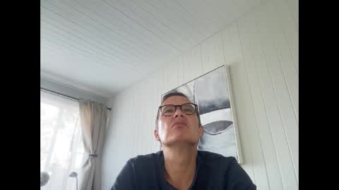 P online show from October 7, 2025, 4:37 pm