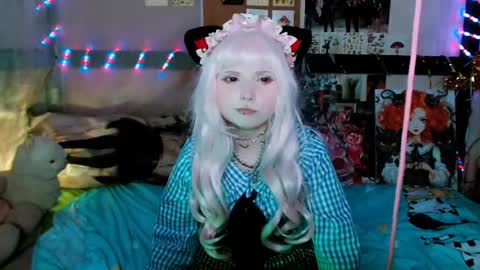 Usagi Blush online show from February 28, 2025, 11:12 pm