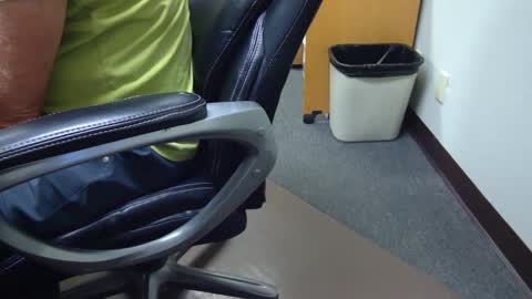 useemie online show from September 12, 2025, 7:58 pm