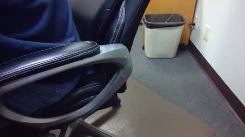 Snapshot of useemie chatting on February 15, 2026, 8:05 pm useemie online show from February 15, 2026, 8:05 pm