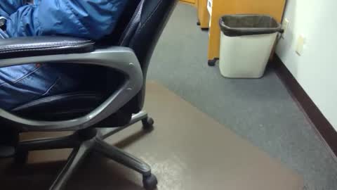 Snapshot of useemie chatting on February 19, 2026, 7:21 pm useemie online show from February 19, 2026, 7:21 pm