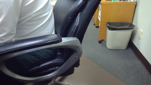 Snapshot of useemie chatting on March 11, 2026, 10:38 pm useemie online show from March 11, 2026, 10:38 pm