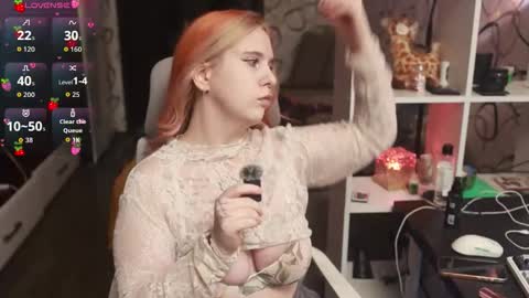 Snapshot of uwu_jane chatting on February 20, 2026, 3:23 pm Jane online show from February 20, 2026, 3:23 pm