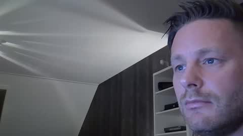 Snapshot of uwvvlvip chatting on March 8, 2025, 11:28 pm uwvvlvip online show from March 8, 2025, 11:28 pm