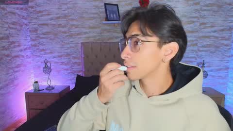 UYUKIE online show from November 3, 2025, 11:11 am