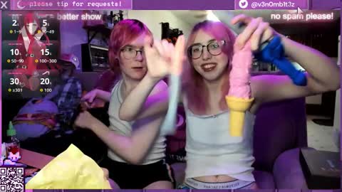 Snapshot of v3n0mb1t3z chatting on November 5, 2025, 2:00 am kermit online show from November 5, 2025, 2:00 am