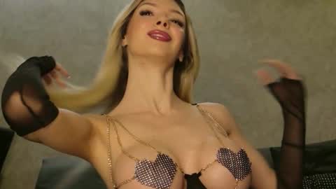 Mia online show from March 14, 2026, 3:23 am