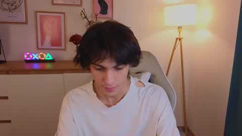 Valora online show from September 17, 2025, 12:51 pm