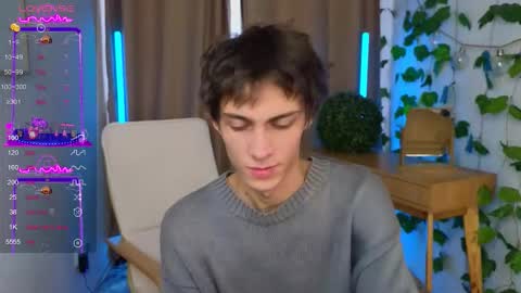 Valora online show from October 8, 2025, 12:14 pm