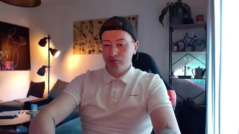 vacation__ online show from September 23, 2025, 2:31 pm