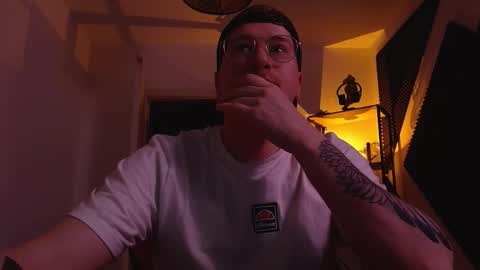 vacation__ online show from December 21, 2025, 3:08 pm