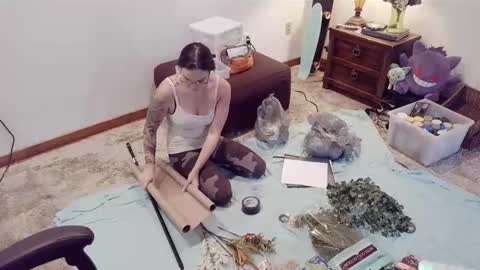 vagelicious online show from October 14, 2025, 5:25 pm