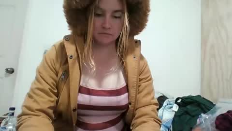 Snapshot of vagimosa chatting on October 28, 2025, 1:20 am vagimosa online show from October 28, 2025, 1:20 am