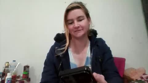 Snapshot of vagimosa chatting on December 1, 2025, 1:43 am vagimosa online show from December 1, 2025, 1:43 am