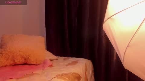 Snapshot of vahiolet_smith chatting on December 29, 2024, 7:32 pm Vahiolet smith online show from December 29, 2024, 7:32 pm