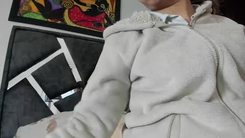 Snapshot of vahiolet_smith chatting on October 7, 2025, 3:14 am Vahiolet smith online show from October 7, 2025, 3:14 am