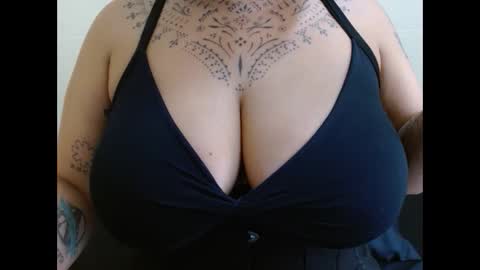 Vah Oliver online show from December 7, 2024, 3:30 pm